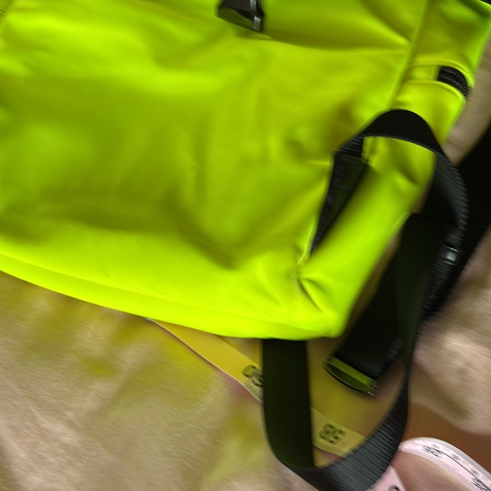 Michael Kors neon yellow backpack - Picture 14 of 15